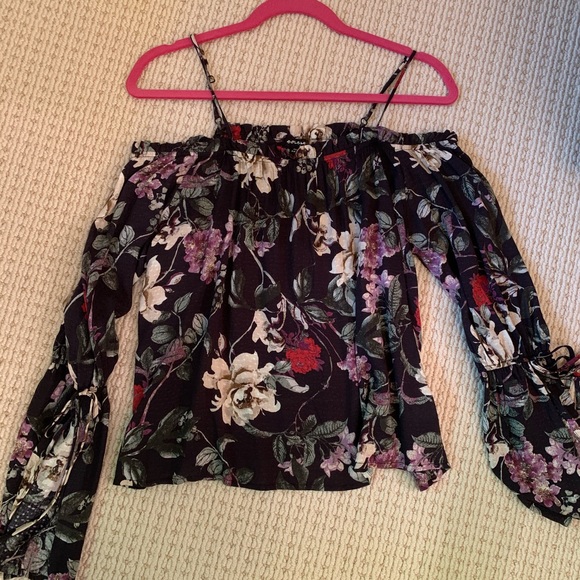 Off the shoulder top - Picture 1 of 1